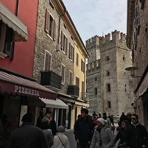 Aurora Lägenhet Sirmione